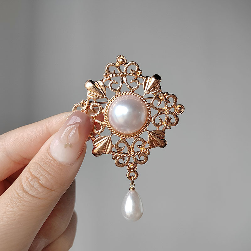 Women Accessories Bouquet - Floral Simulated Pearl Tassel Brooch Pin