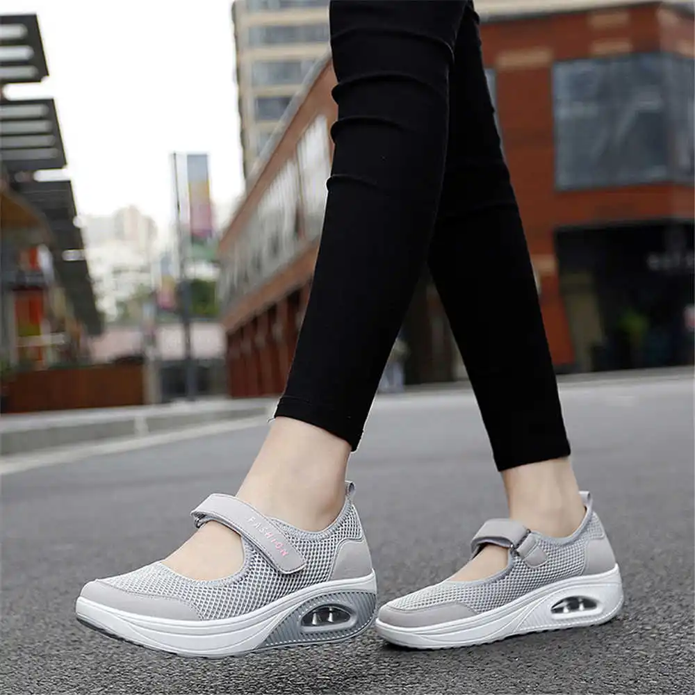 Women'S Accessories Wholesale Suppliers - 36-41 Demi-season Colored Sneakers Walking Skates