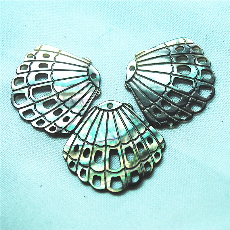 4PCS BLACK SHELL PENDANTS CARV - Women'S Accessories Nz review and price